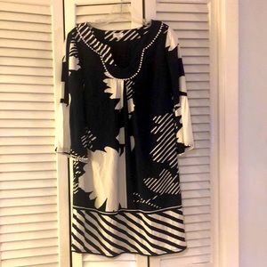 Crown & Ivy navy & white slip on dress, size 2